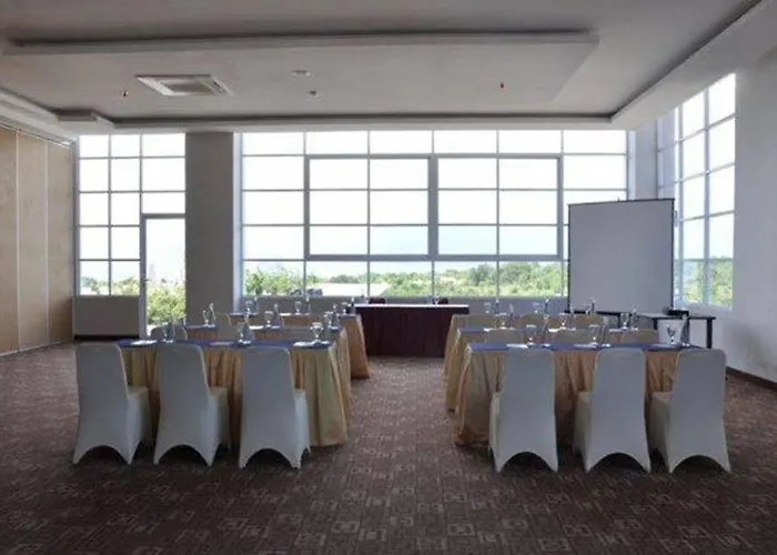 Lorin New Kuta 4*